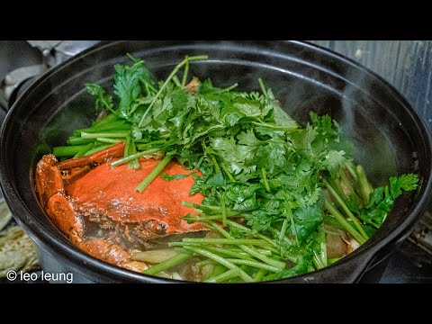 《廣東話影片》香港人的味道回憶——粉絲蟹煲，鮮香爽就三個字，這道家常菜簡直是入得廚房出得廳堂，只要跟著步驟做對了，味道絕對不輸酒家出品！