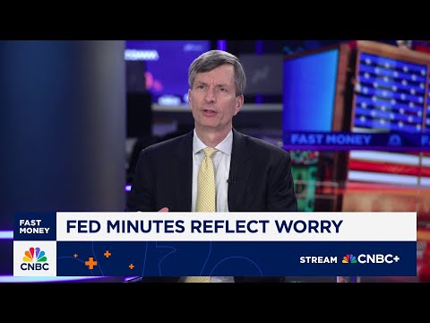 Fed's policy and inflation worries are concerning, says Wells Fargo Securities' Schumacher