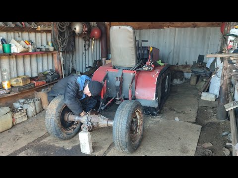 Crawler mini tractor, replacing the rear axle of a VAZ with a UAZ.