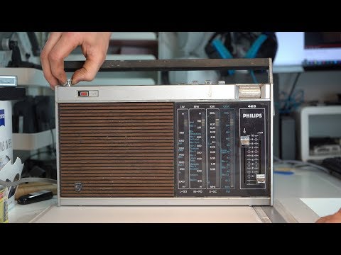 Retrotech: My "Shed Radio" - The Philips 425