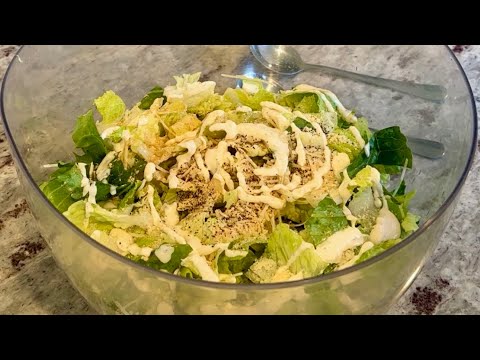 EASIEST and the BEST Caesar salad EVER under 3 minutes. EVERYONE’s most favorite salad.