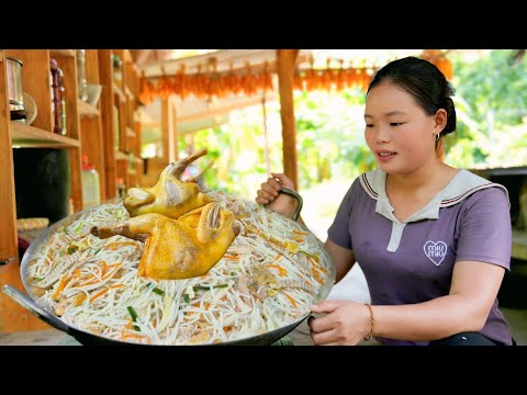Recipe for mixed vermicelli, chicken, spring rolls – Homemade delicious food to sell at the market.