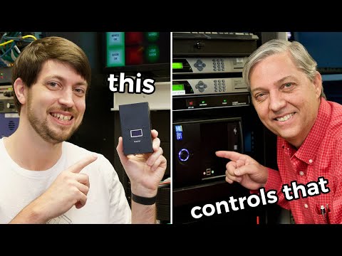 This Raspberry Pi controls ANY PC (BliKVM)