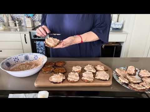 This Eggplant & Ricotta Puff Pastry Roll Is Unreal. Golden, Flaky and so Satisfying. A must try!