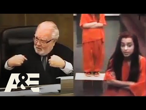 Court Cam: Woman Curses at a Judge (Season 1) | A&E