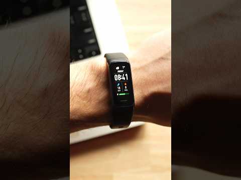 Can a fitness tracker from Amazon hold up against an Apple Watch? I tested them both for 1-week