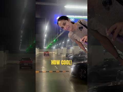 🚖 In China it's called Didi - This is how we wait in Shanghai 🚘