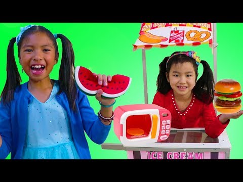 Jannie & Wendy Pretend Play w/ Magic Microwave Pretend Squishy Food Kids Toys