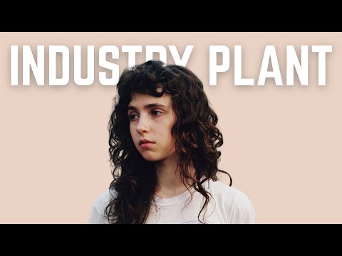 How Clairo Quietly Changed the Music Industry Forever