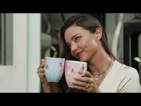 Miranda Kerr Talks New Friendship Mugs + The Perfect Gift