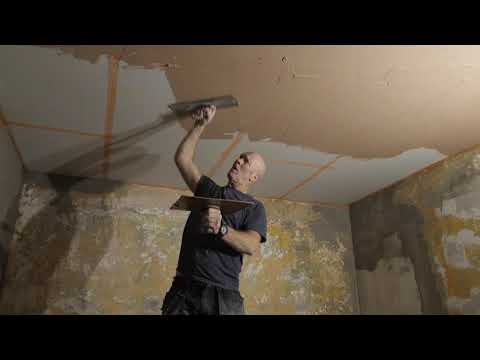 Plastering a ceiling