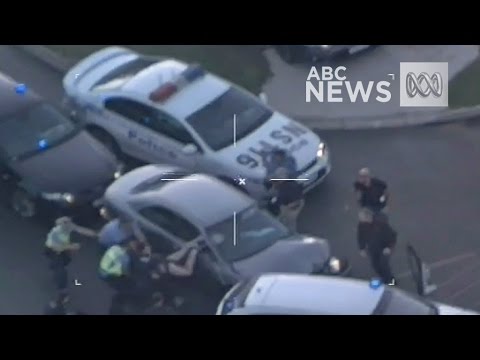 Police helicopter footage shows high-speed pursuit through Perth (2015) | ABC News