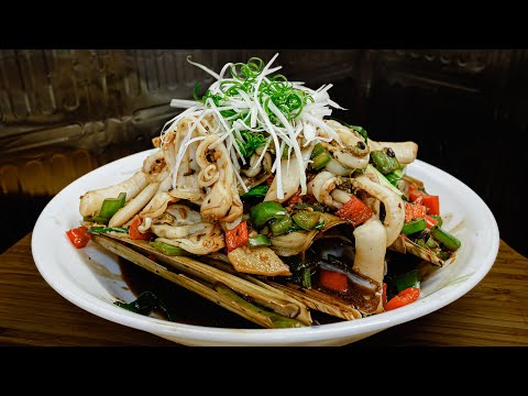 廣東話影片|豉椒炒蟶子|節日炒蜆吃得多,厭了嗎?那就炒蟶子吧|本影片一鏡直落沒有拼接鏡頭,炒蟶子就是如此的簡單!|只要控制好起鑊炒醬汁部份,你要多惹味就能有多惹味!