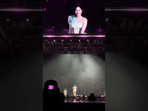 What is love + Yes or Yes - TWICE 트와이스 This is for HONG KONG DAY 1