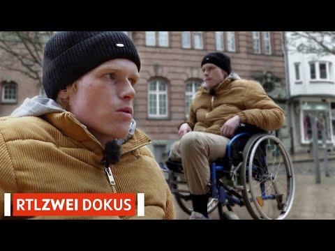 Desorientiert auf den Bahngleisen: Philip schwer verletzt! 😰| Hartes Deutschland | RTLZWEI Dokus #74