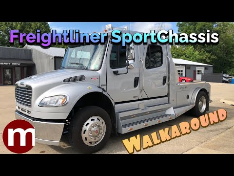Freightliner SportChassis M2 106 walk around