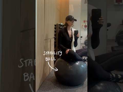 don’t sleep on the stability ball!⚡️ #coreworkout