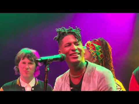 Jon Batiste - You are my Sunshine/Killing Me Softly / Purple Rain / Let God Lead encore