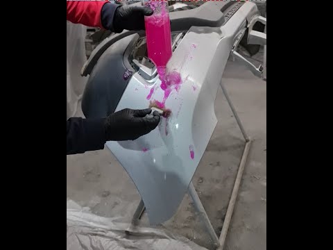 Нанёс смывку краски на бампер, показываю как она на нем сработала.