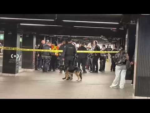 Man shoots stabbing suspect at Grand Central Terminal