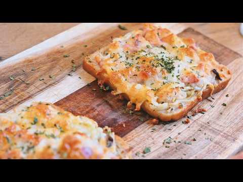 Cabbage Pizza Toast with Garlic Butter🧄 — I Could Eat This Every Day! 😍