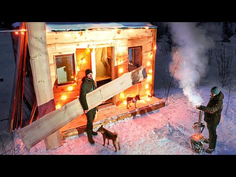 Живем в глухой ТАЙГЕ - как проходят наши дни | История про КАМЕННЫЙ ДОМ