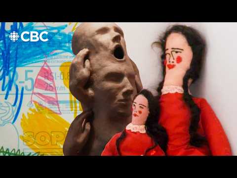 What happens at a DIY living room art show?