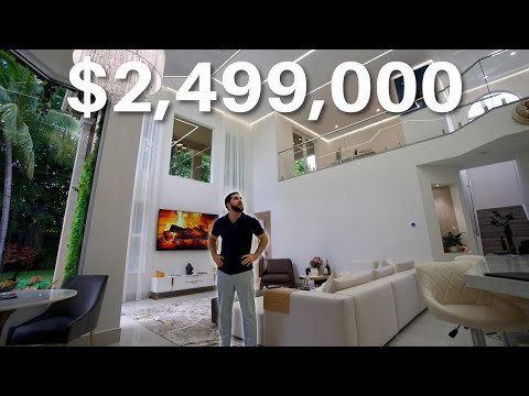 ONLY $2,499,000 FOR THIS MODERN HOME IN FLORIDA!!