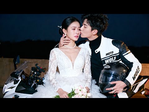 Betrayed at the wedding—she gave her virginity to his uncle, who dotes on her endlessly!