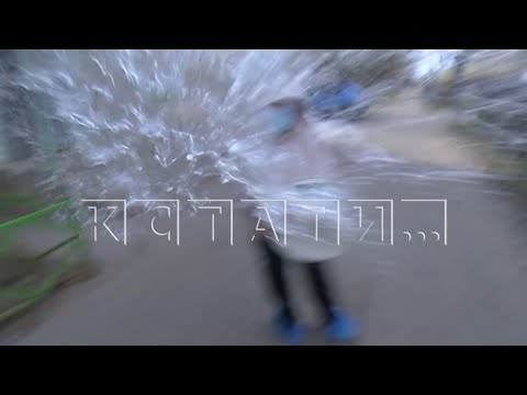 Выброшенный из окна телевизор тяжело травмировал прохожую. Хозяева телевизора напали на журналистов.