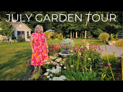 July Garden Tour: A Riot of Color! 2023