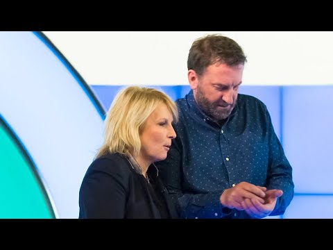 Does Jennifer Saunders bump into people staring at their phones? - Would I Lie to You?