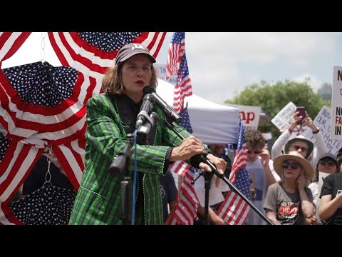 Paula Poundstone at "No Kings" Dallas rally: Full speech