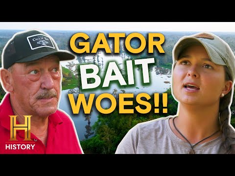 Troy Battles the Rising Floodwaters | Swamp People (S17)