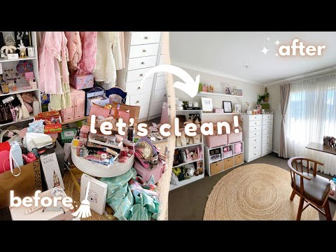 MAJOR MAKEUP DECLUTTER 🧹 let's clean my beauty room!!
