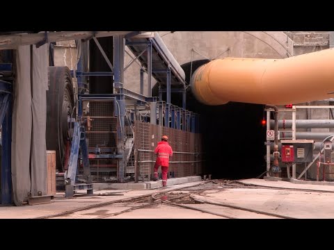 Le tunnel Lyon-Turin : Enjeux colossaux et batailles financières sous les Alpes