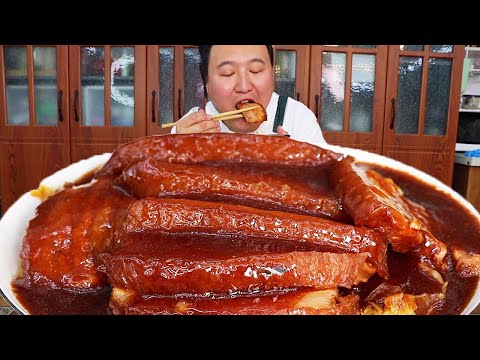 Aqiang made "Meicai Douche", and his mouth was full of oil