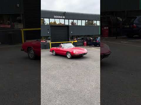 Lovely Alfa Romeo Spider Series 2 leaving @classiccollectivebicester