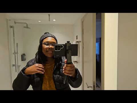 SINGLE MOM STAYCATION: Hotel Room Tour