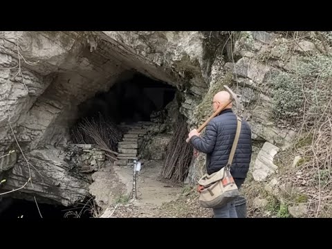 After Divorce, Man Renovates an Abandoned Cave and Starts Living Freely