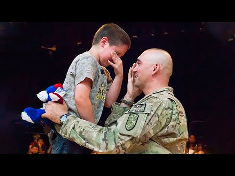 MOST EMOTIONAL SOLDIERS COMING HOME COMPILATION