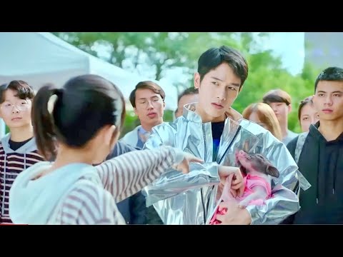 بنت قويه في اول يوم ليها فالجامعة بتضرب اكتر شاب مشهور ومغرور فبيقرر ينتقم منها بطريقته (ملخص كامل