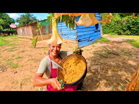 COCINANDO un locrio  de pollo y plátano MADURO entre Jarabacoa y constanza en RD