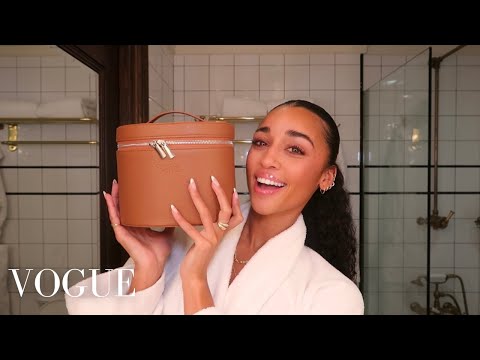 Vogue Beauty Secrets- A Coquette, Spring Makeup Look