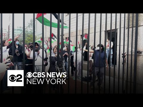 Pro-Palestinian demonstrations at Columbia University continue for 4th straight day
