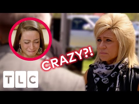 Some Of These Readings Are Driving Theresa CRAZY! (And We're Kinda Here For It) | Long Island Medium
