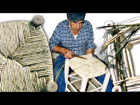 TABURETE tallado a mano en un TORNO CENTENARIO con ramas de chopo y trenzado con fibras naturales