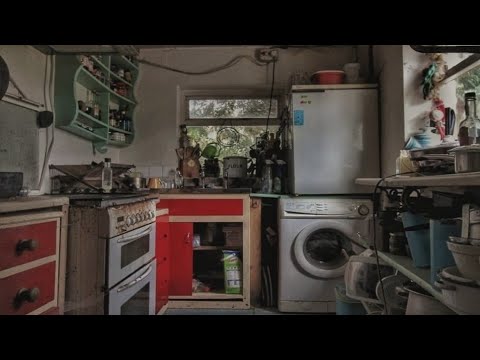 PILOT LEFT HIS ABANDONED HOUSE FROZEN IN TIME WHEN HE VANISHED AND NEVER RETURNED