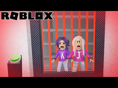 WE'RE TRAPPED IN THE CHAMBER! / ROBLOX