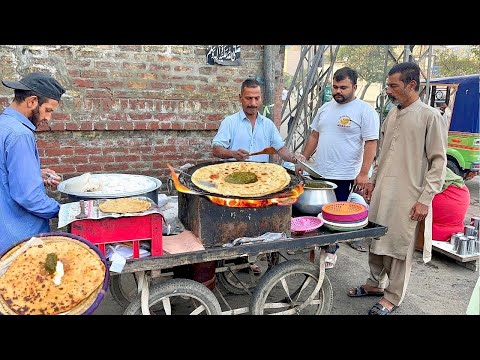 BEST STREET FOOD IN PAKISTAN | PURE DESI VIBES SAAG PARATHA & LASSI MAKHAN | PAKISTANI STREET FOOD